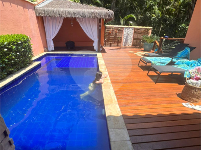 Casa à venda com 4 quartos, sendo 2 suítes,  em Barra Velha, Ilhabela, SP