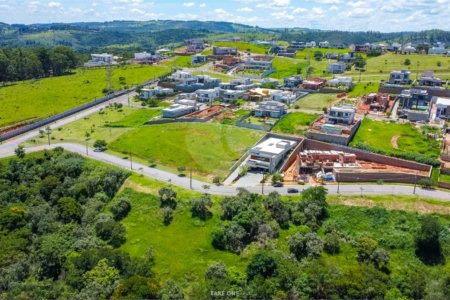 Terreno à venda no condomínio Residencial Campo de Toscana, Vinhedo - SP