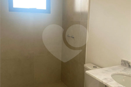 Casa à venda com 2 suítes no condomínio Vila Ilha de Creta, Valinhos - SP