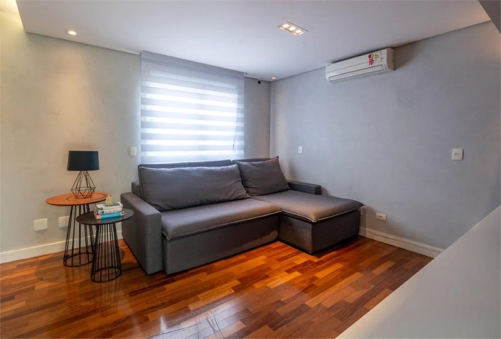 Casa à venda com 4 quartos, sendo 2 suítes, no condomínio Melbourne Residence, São Paulo - SP