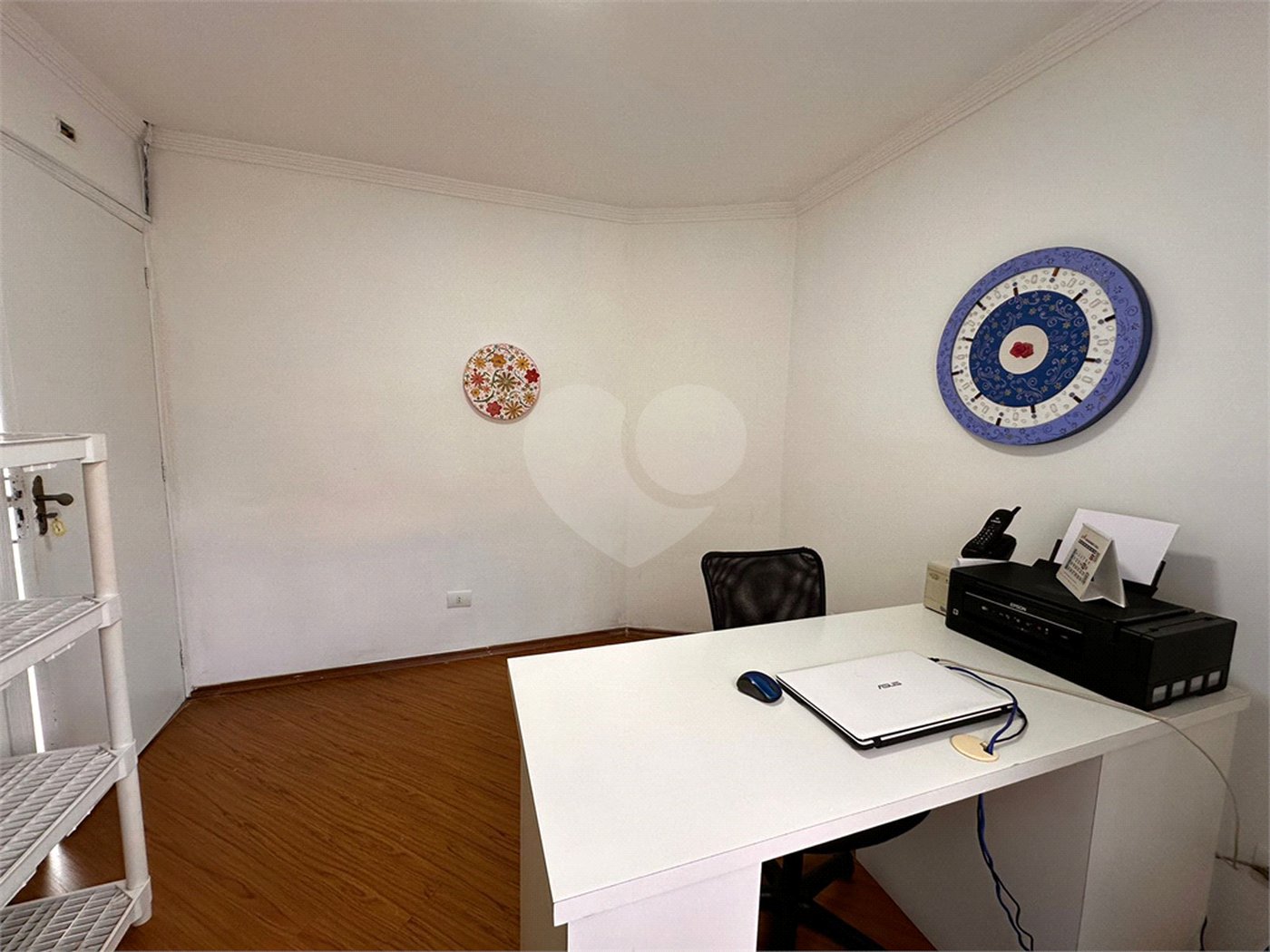 Casa à venda com 5 quartos, sendo 3 suítes, no condomínio Jd Itatinga, São Paulo - SP