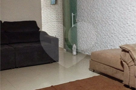 Sobrado à venda com 3 quartos, sendo 1 suíte,  em Vila Nova Cintra, Mogi das Cruzes, SP