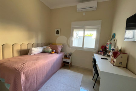 Casa à venda com 3 quartos, sendo 1 suíte, no condomínio Villa Suiça, Sorocaba - SP
