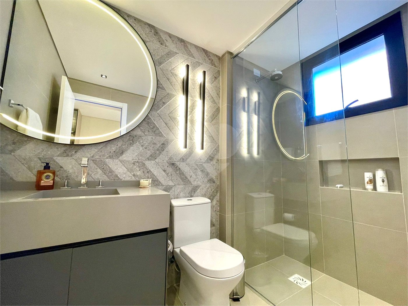 Apartamento à venda com 3 suítes em Jurerê, Florianópolis, SC