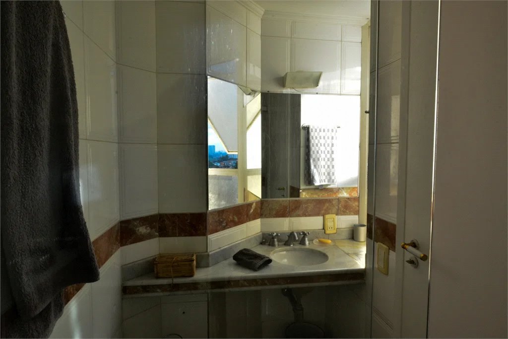 Cobertura à venda com 4 suítes em Vila Suzana, São Paulo, SP