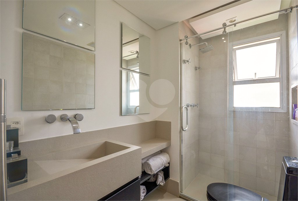 Apartamento à venda com 4 suítes,  em Vila Uberabinha, São Paulo, SP