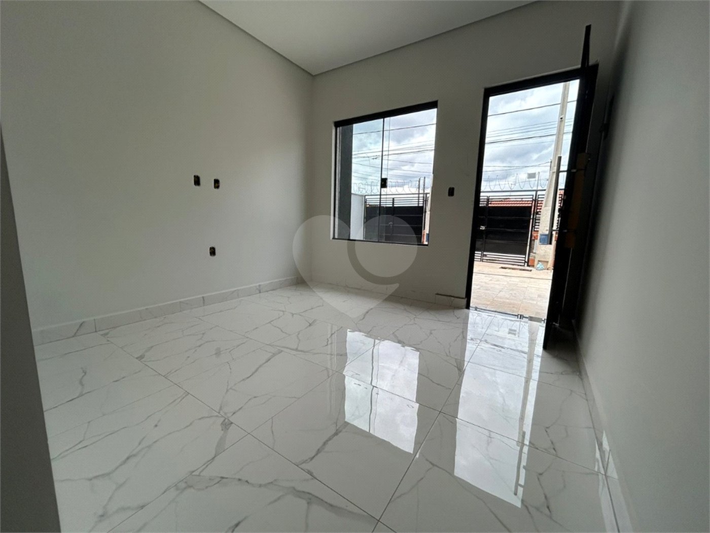 Casa de Vila à venda com 2 quartos, sendo 1 suíte, em Vila Nova Sorocaba, Sorocaba, SP