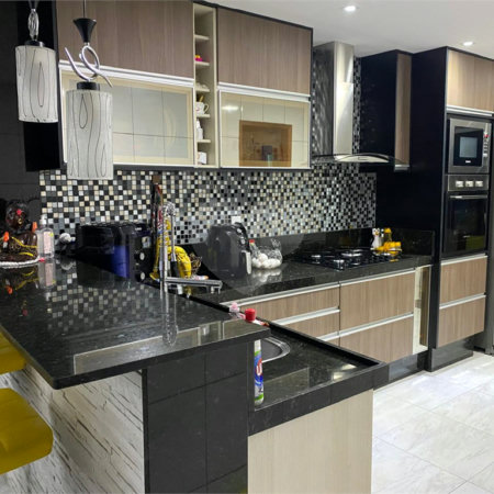 Casa à venda com 5 quartos, sendo 2 suítes, em Campo Grande, Rio de Janeiro, RJ