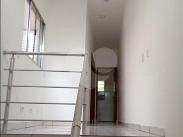 Sobrado à venda com 3 quartos, sendo 1 suíte,  em Jardim Las Vegas, Santo André, SP
