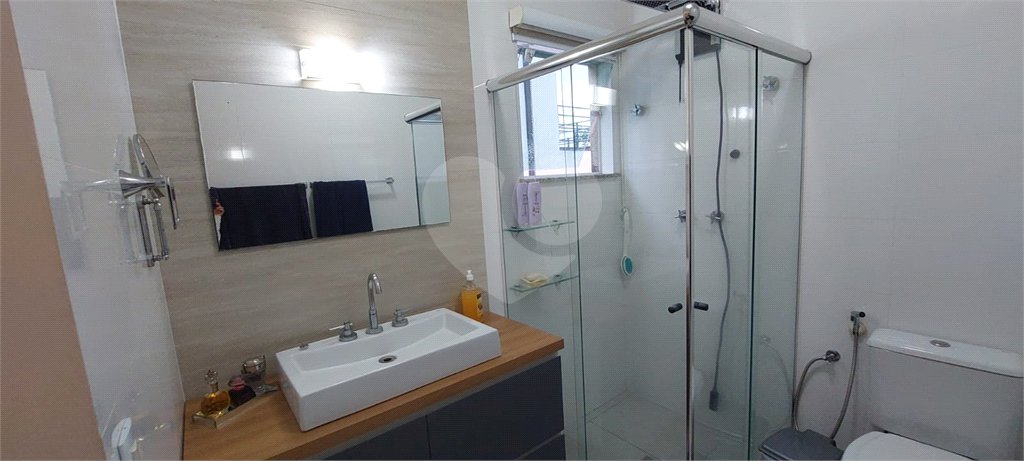 Casa para alugar com 4 quartos, sendo 3 suítes,  no condomínio Figueira Garden, Atibaia - SP