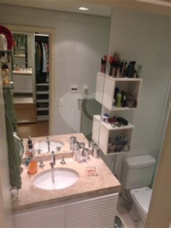 Apartamento à venda com 3 suítes em Campo Belo, São Paulo, SP