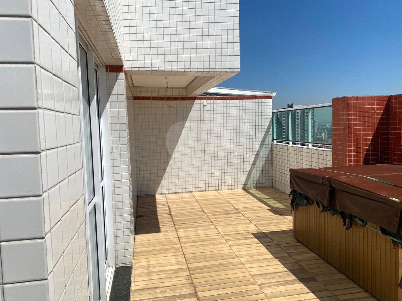 Apartamento à venda com 3 quartos, sendo 1 suíte, em Vila Zilda, São Paulo, SP
