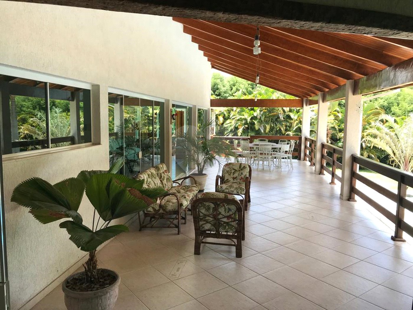 Casa à venda com 4 suítes no Centro, Guararema, SP