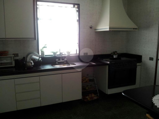 Casa Térrea à venda com 4 quartos, sendo 2 suítes,  em Jardim Floresta, São Paulo, SP