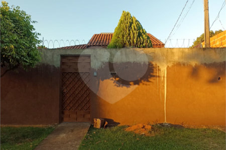 Casa à venda com 3 quartos em Parque dos Ipês I, Ponta Porã, MS