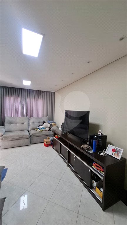Sobrado à venda com 3 quartos, sendo 1 suíte, em Vila Constança, São Paulo, SP