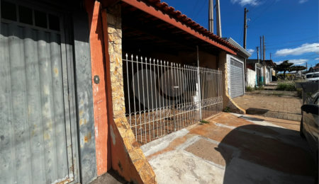 Casa à venda com 3 quartos, sendo 1 suíte,  em Vila Barth, Itapetininga, SP