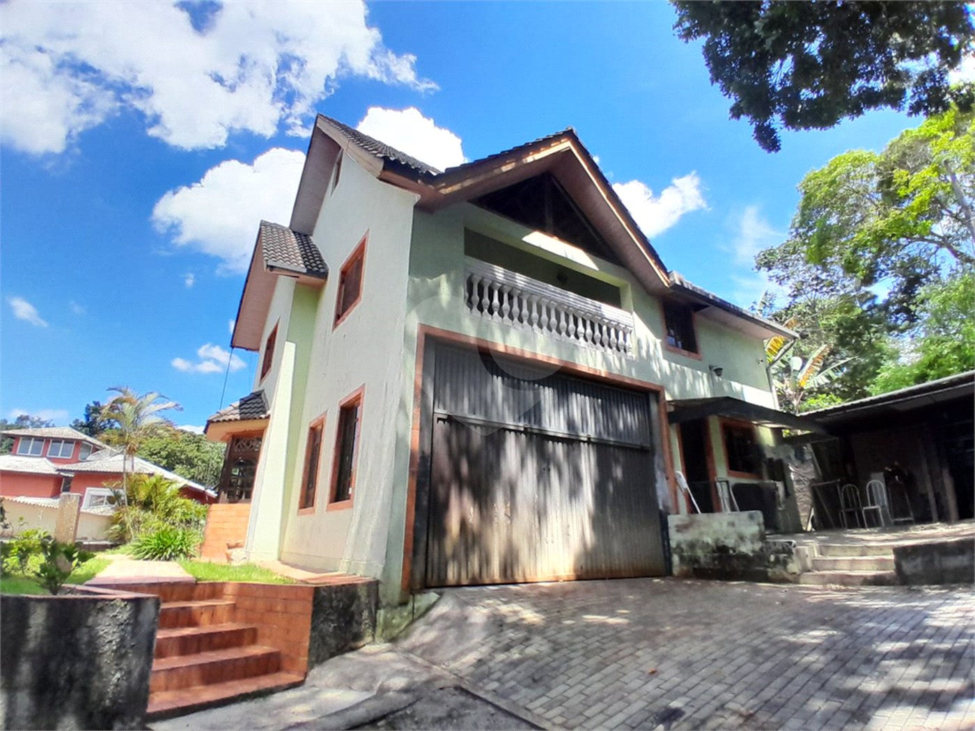 Casa à venda com 3 quartos, sendo 2 suítes,  no condomínio Alpes da Cantareira, Mairiporã - SP