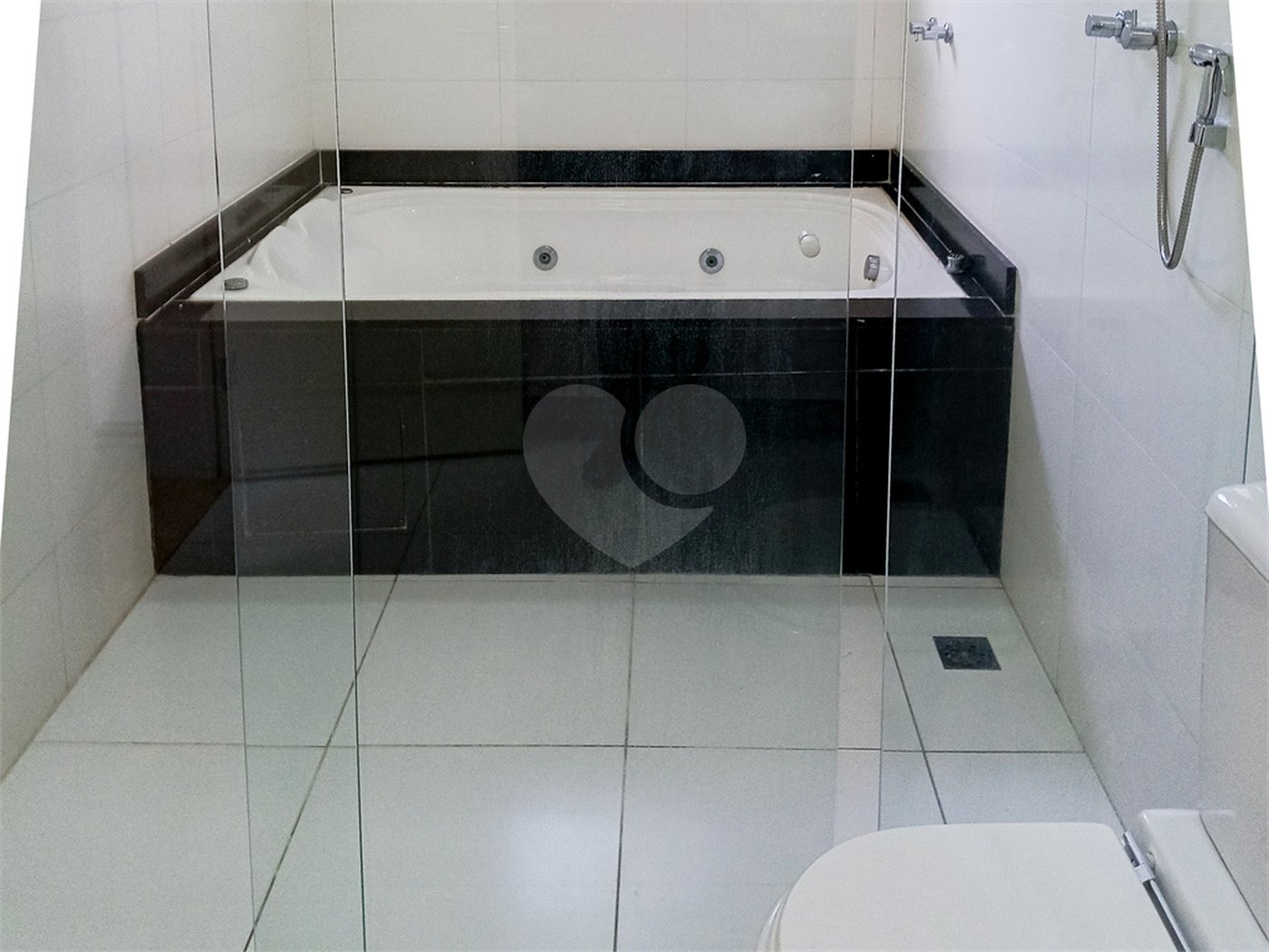Casa à venda com 3 suítes no condomínio Belvedere Ii, Votorantim - SP