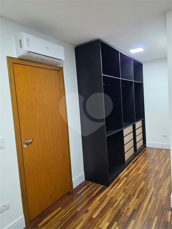 Casa à venda com 3 suítes no condomínio Hills, Arujá - SP