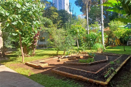Casa Térrea à venda com 4 quartos, sendo 1 suíte,  em Brooklin Velho, São Paulo, SP