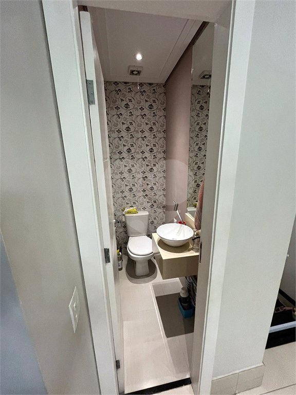 Casa à venda com 3 quartos, sendo 1 suíte, no condomínio Vila Siqueira, São Paulo - SP
