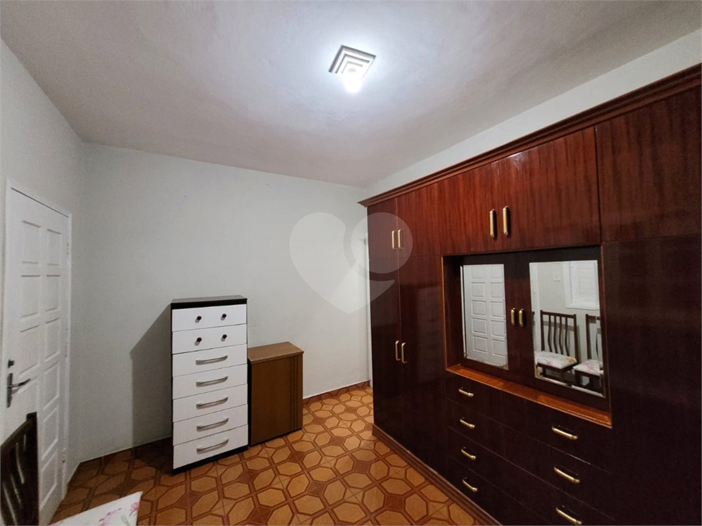 Sobrado à venda com 4 quartos em Vila Jurema, Ferraz de Vasconcelos, SP