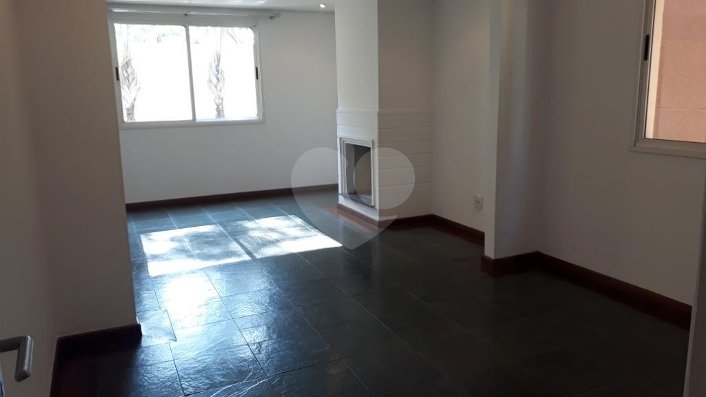 Casa para alugar com 3 suítes no condomínio Residencial Courtyard Village, São Paulo - SP