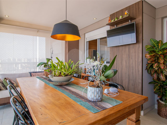 Apartamento à venda com 2 quartos, sendo 1 suíte,  em Santo Amaro, São Paulo, SP