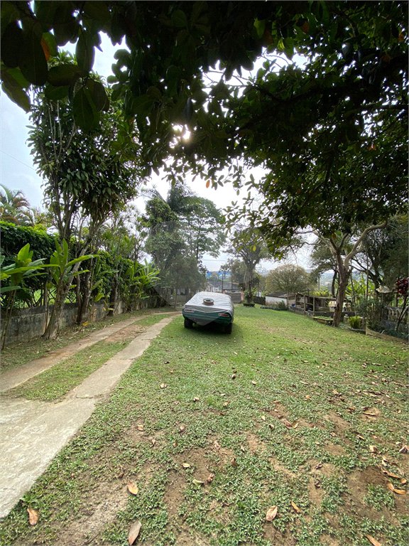 Chácara à venda com 3 quartos em Chácaras Ceres, Suzano, SP