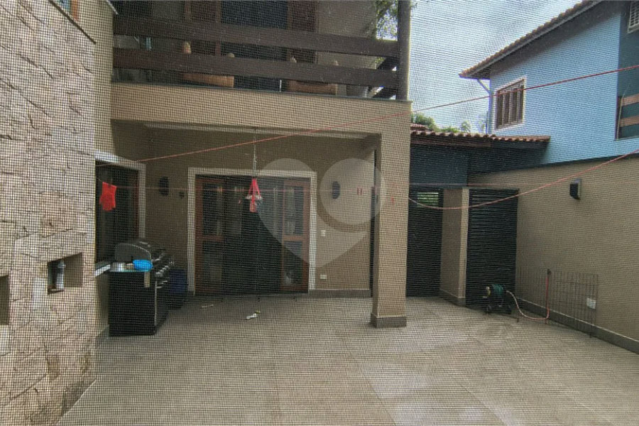 Casa à venda com 4 quartos, sendo 3 suítes, no condomínio Da Serra, São Paulo - SP