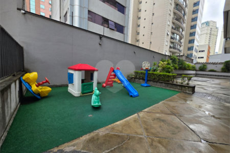 Apartamento à venda com 2 quartos, sendo 1 suíte, em Vila Olímpia, São Paulo, SP