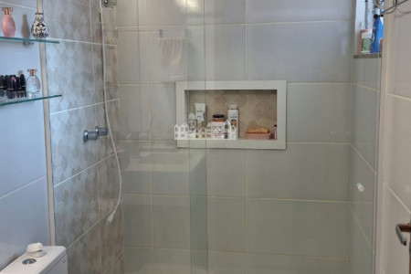 Casa à venda com 3 quartos, sendo 1 suíte, em Residencial Jardins da Catalunha, Atibaia, SP