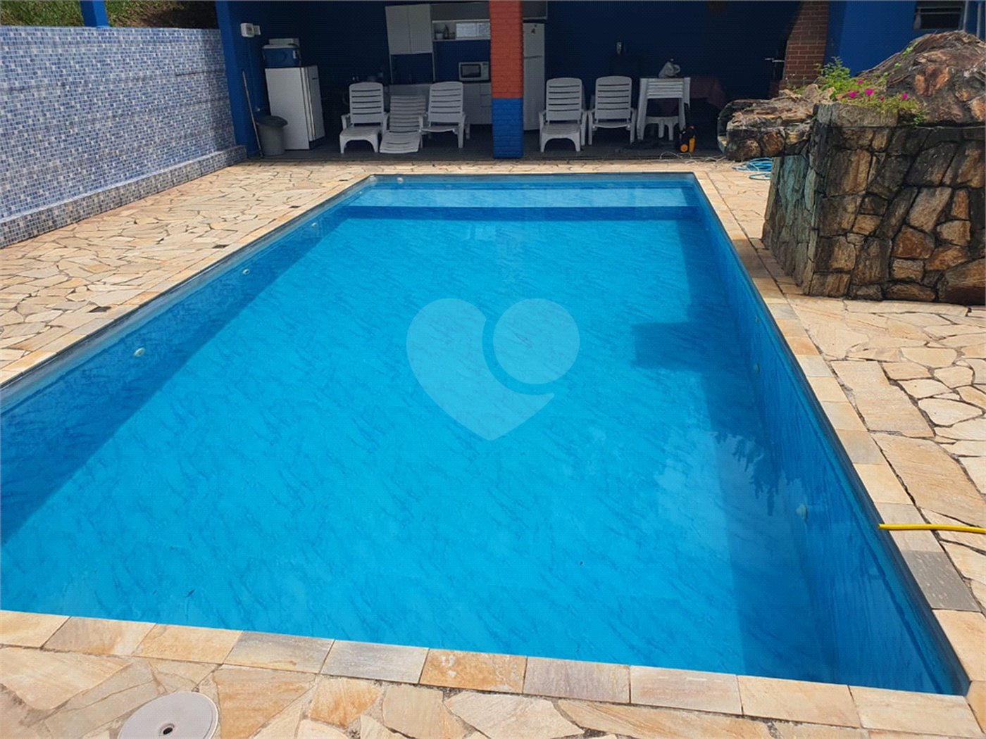 Chácara à venda com 4 quartos, sendo 1 suíte, no Centro, Santa Isabel, SP