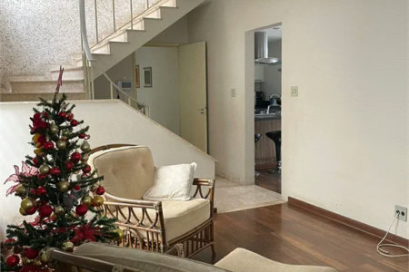 Sobrado à venda com 5 quartos, sendo 2 suítes,  em Vila Cordeiro, São Paulo, SP