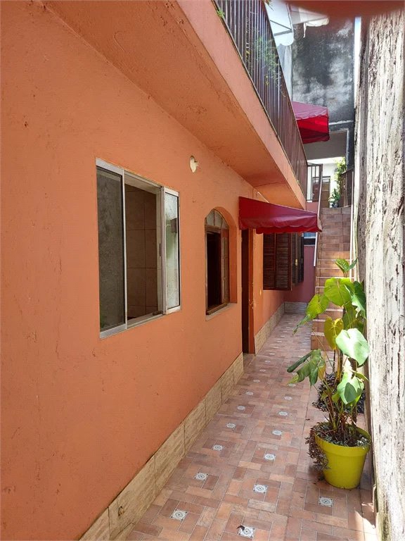 Casa à venda com 4 quartos, sendo 1 suíte, em Vila Pirajussara, São Paulo, SP