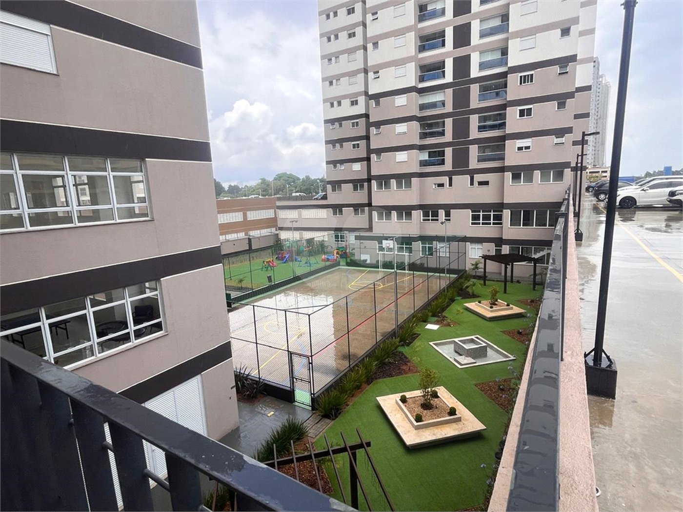 Apartamento à venda com 2 quartos, sendo 1 suíte,  em Loteamento Mogilar, Mogi das Cruzes, SP