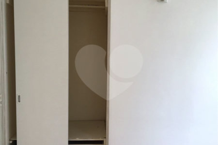 Apartamento à venda com 3 quartos, sendo 1 suíte, em Jardim Parque Morumbi, São Paulo, SP