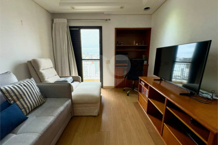 Apartamento à venda com 4 quartos, sendo 1 suíte, em Moema, São Paulo, SP
