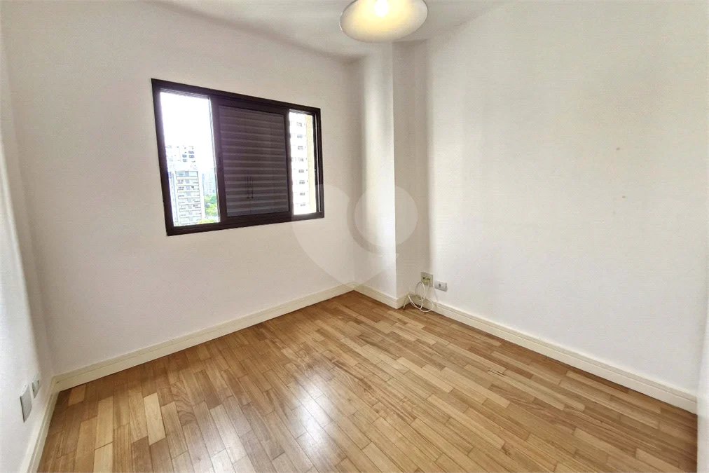 ÓTIMO APARTAMENTO 76 m² ÚTEIS REFORMADO 1 VAGA DE GARAGEM