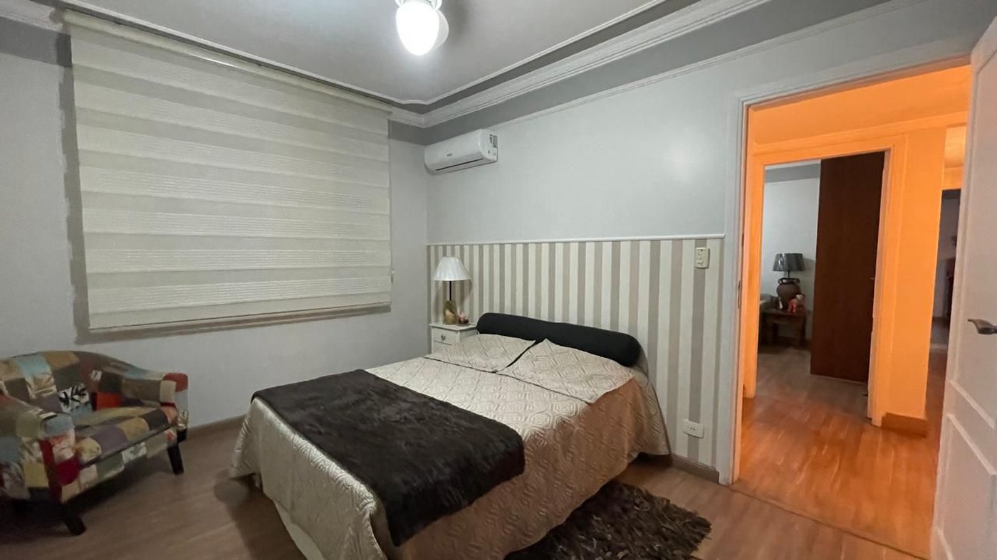 Apartamento com 3 dormitórios frente a praia à venda, 161 m² por R$ 2.200.000 - Gonzaga - Santos/SP