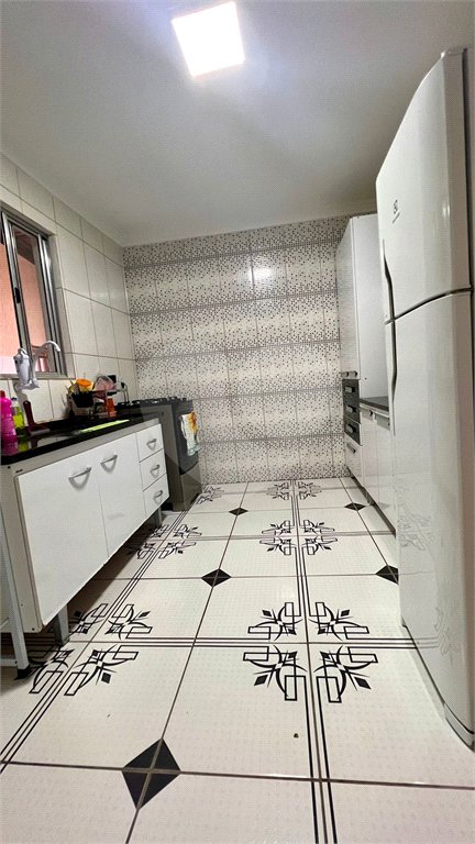 Casa à venda com 2 quartos no condomínio Rubi, Jacareí - SP
