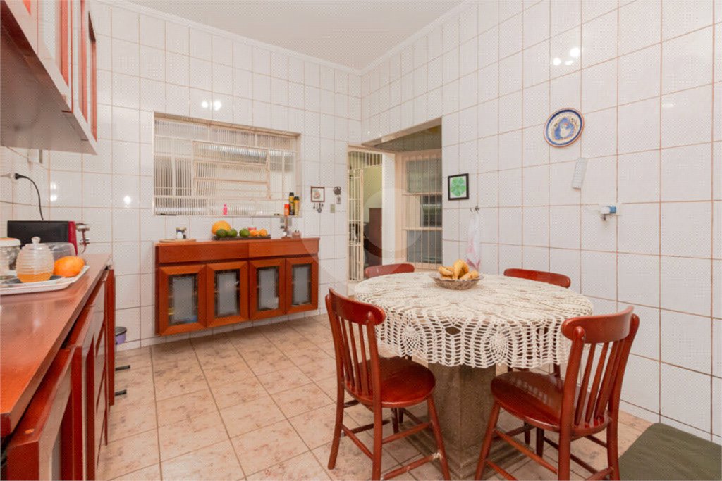 Casa à venda com 4 quartos, sendo 3 suítes, em Vila Pirajussara, São Paulo, SP