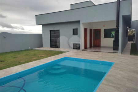 Casa à venda com 3 quartos, sendo 1 suíte,  em Loteamento Parque Residencial Serras de Atibaia II, Atibaia, SP