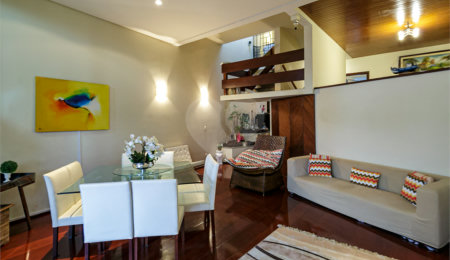 Casa à venda com 4 quartos, sendo 3 suítes,  em Alto da Boa Vista, São Paulo, SP