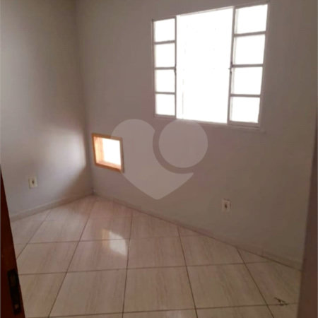 Casa à venda com 4 quartos, sendo 1 suíte, em Guaratiba, Rio de Janeiro, RJ