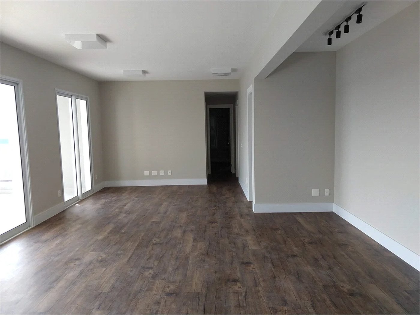 Apartamento à venda com 3 suítes em Vila Anastácio, São Paulo, SP