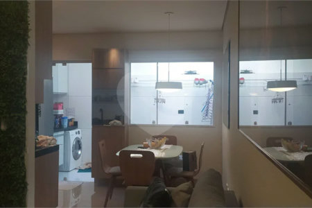 Casa à venda com 2 suítes no condomínio Residencial Veneza, São Paulo - SP