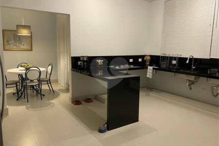 Casa à venda com 3 suítes no condomínio Jardim Primavera, Louveira - SP