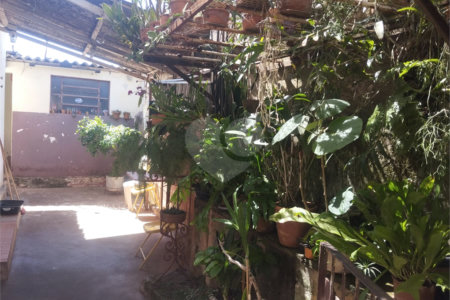 Casa à venda com 2 quartos no Centro, Araraquara, SP